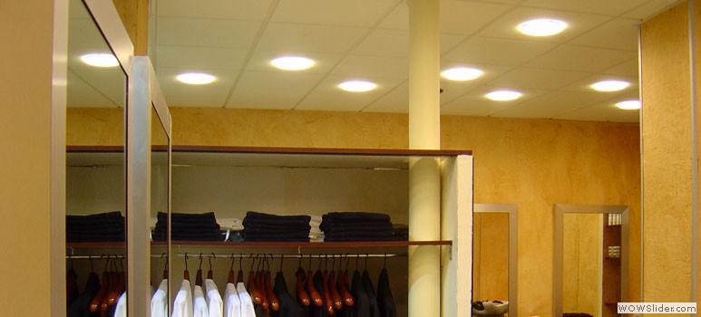 Pose de luminaires au plafond